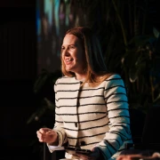 Dr Amanda Williamson